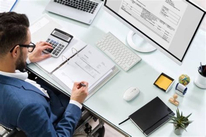 Can an accountant set up a company?