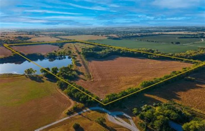 Can two people own the same piece of land?