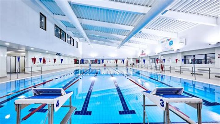 Can under 18s start a business?