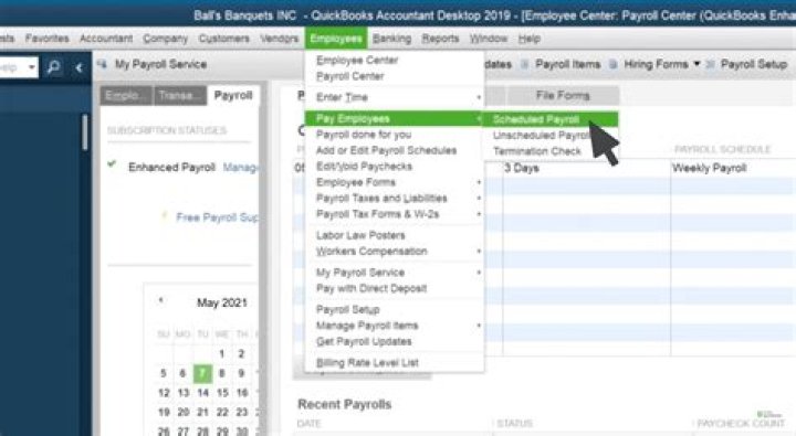 Does QuickBooks keep track of payroll?