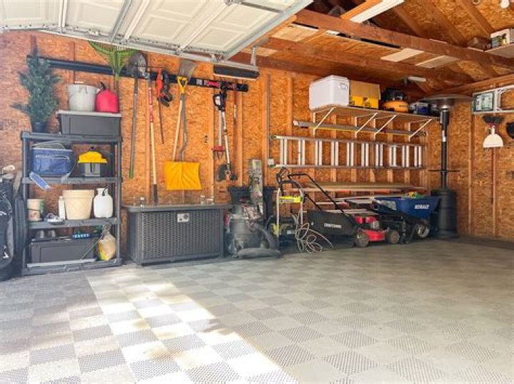 How do I organize my auto shop?